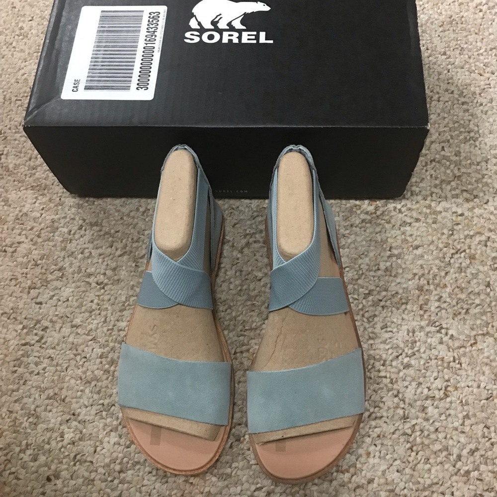 Sorel Women's Light Blue and Tan Casual Sandals